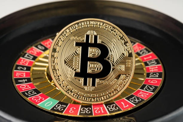 Live Three Card Poker dealer revealing cards on jaguarwin streaming table